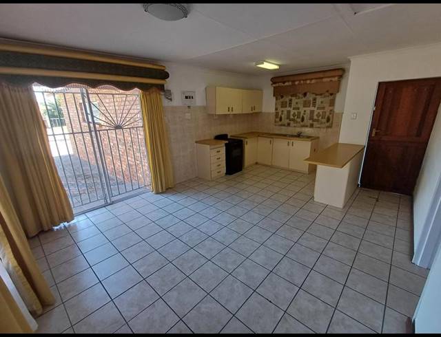 1 BEDROOM PROPERTY TO RENT IN BLUEWATER BAY